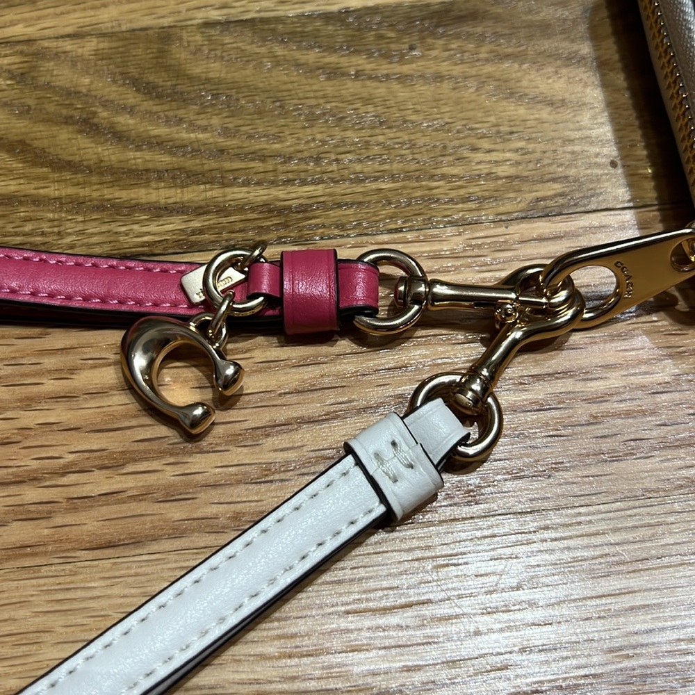 Coach NWOT zip around disco star wallet wristlet💫 - Picture 8 of 15